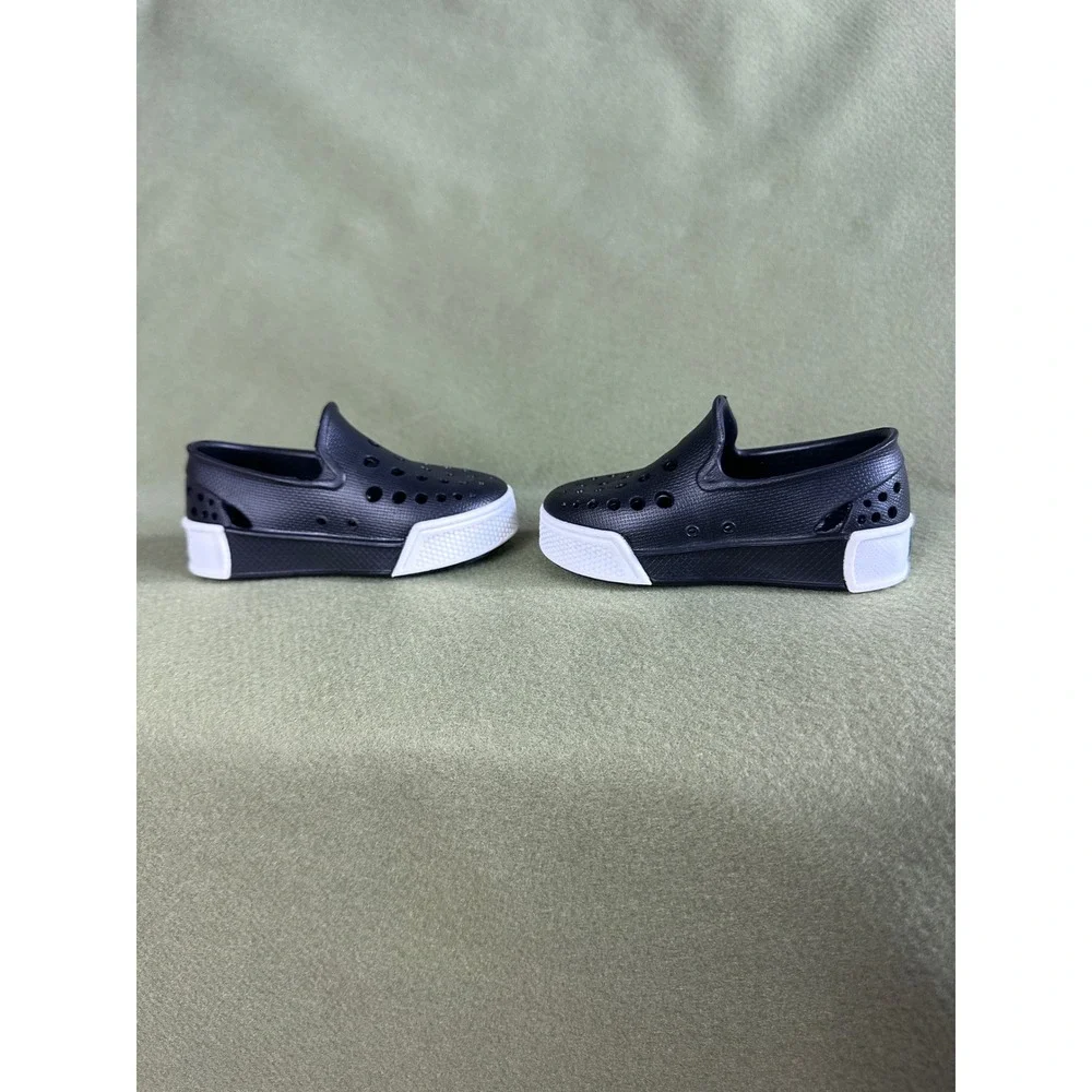 Kids Black Perforated Slip On Water Shoes Sneaker Style Size 4
